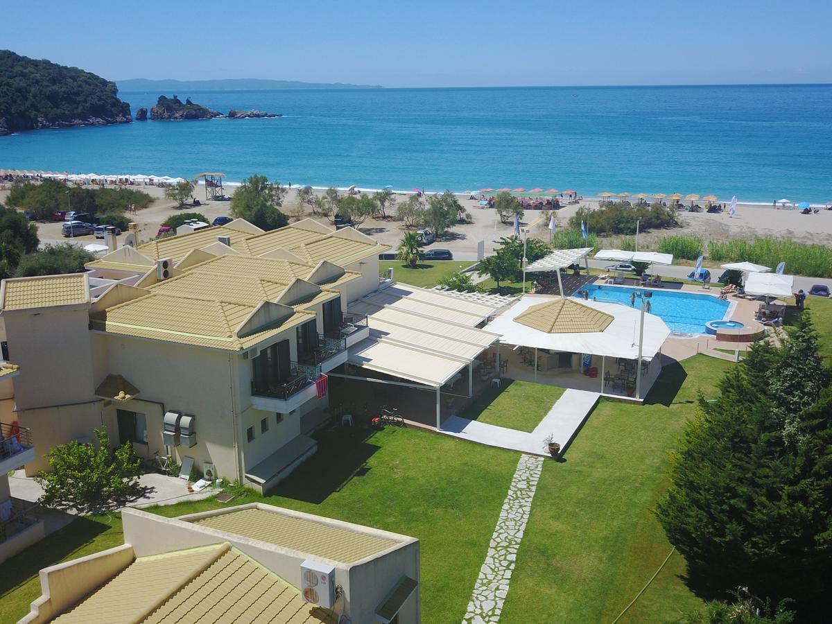 Coralli Hotel Perdika  Buitenkant foto